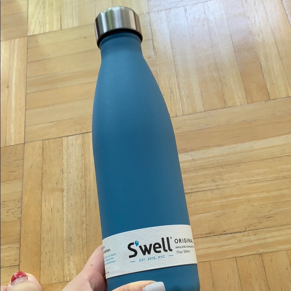 Brand new S’well insulated bottle